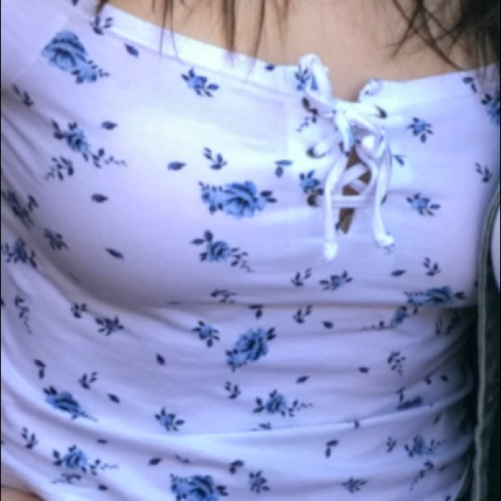 FLOWERY SUMMER TOP